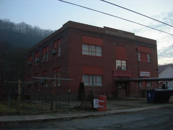 Old Auxier School building, Auxier KY 1/30/2011.  Photo by Jimmy Emerson <a href="https://flic.kr/p/9fBxW5">https://flic.kr/p/9fBxW5</a>